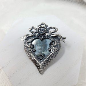 Vintage Pewter Finish Pin Brooch Photo Frame Heart
